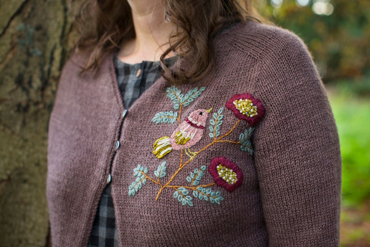 Embroidery on Knits - amirisu online store